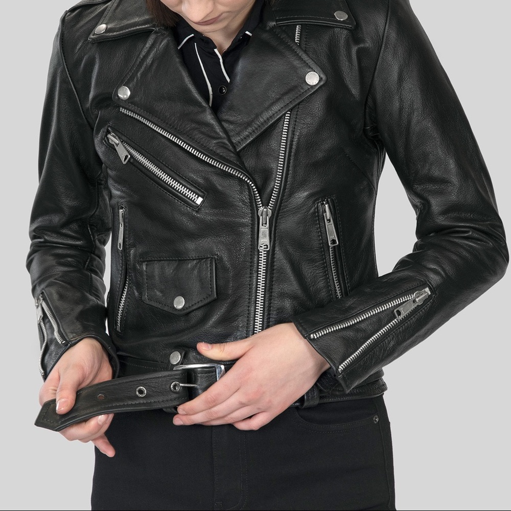 Brand New!! Straight to hell Commando Large genuine leather jacket. Never worn